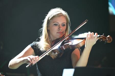 Violinistka Tina Blaznik